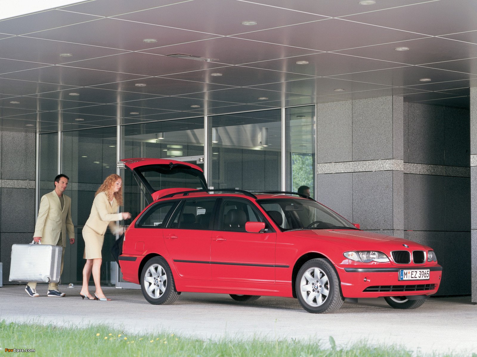 Pictures of BMW 318i Touring (E46) 2001–05 (1600 x 1200)