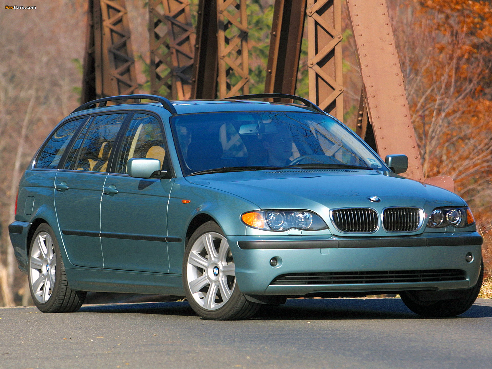 Pictures of BMW 325i Touring US-spec (E46) 2001–05 (1600 x 1200)