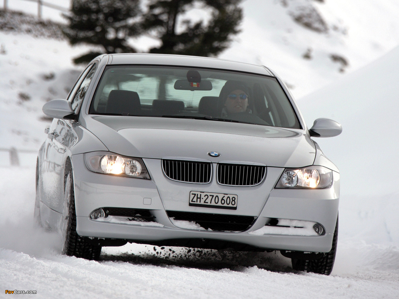 Pictures of BMW 330xi Sedan (E90) 2005–08 (1280 x 960)
