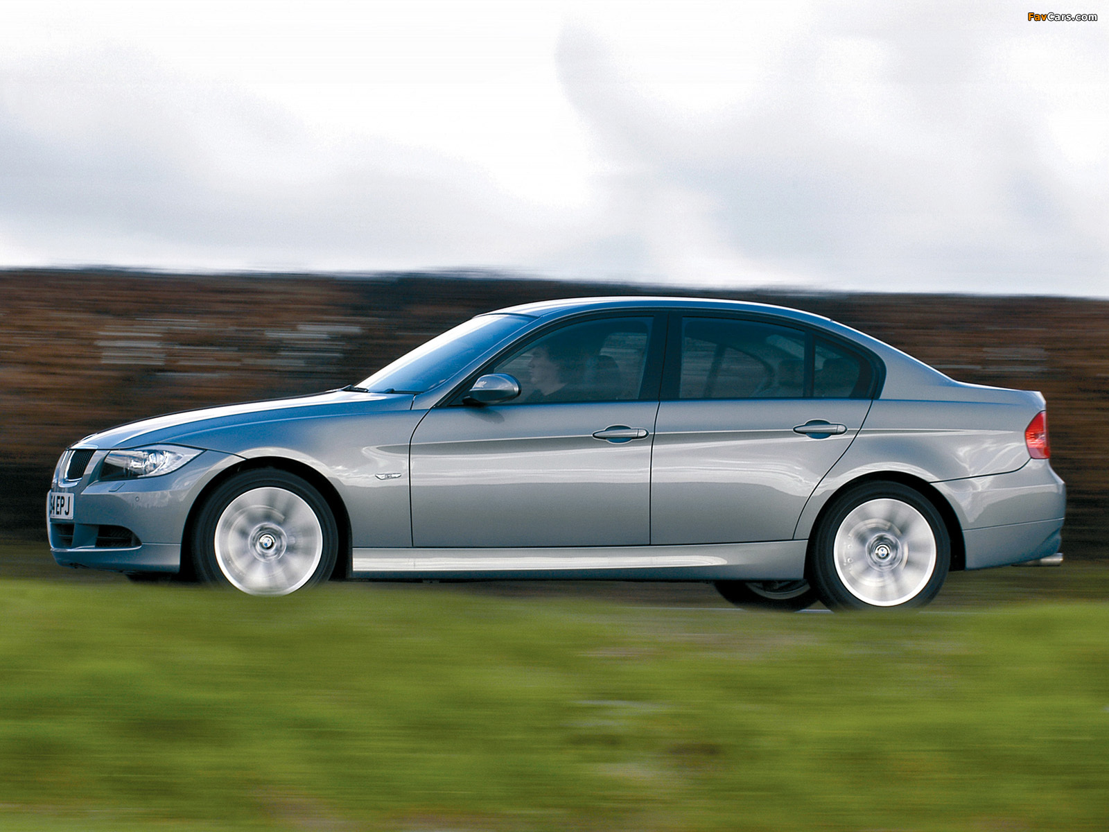 Pictures of BMW 320d Sedan UK-spec (E90) 2005–08 (1600 x 1200)