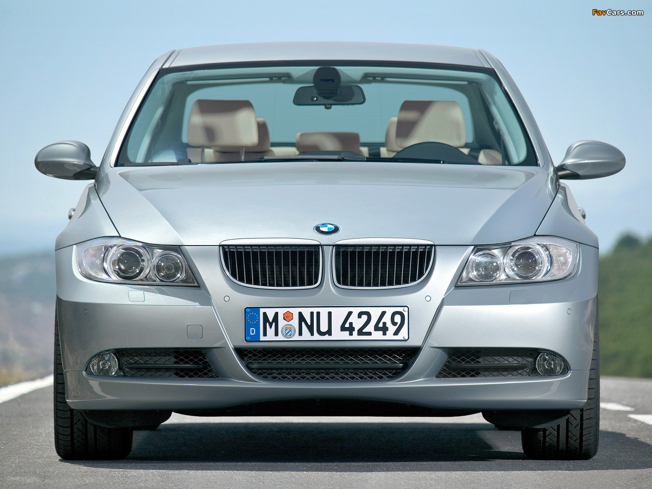 Pictures of BMW 320d Sedan (E90) 2005–08 (1280 x 960)
