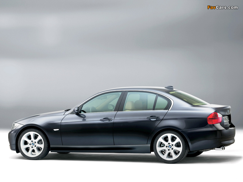 Pictures of BMW 330i Sedan (E90) 2005–08 (800 x 600)