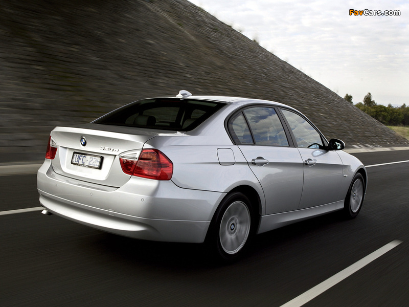 Pictures of BMW 320d Sedan AU-spec (E90) 2005–08 (800 x 600)