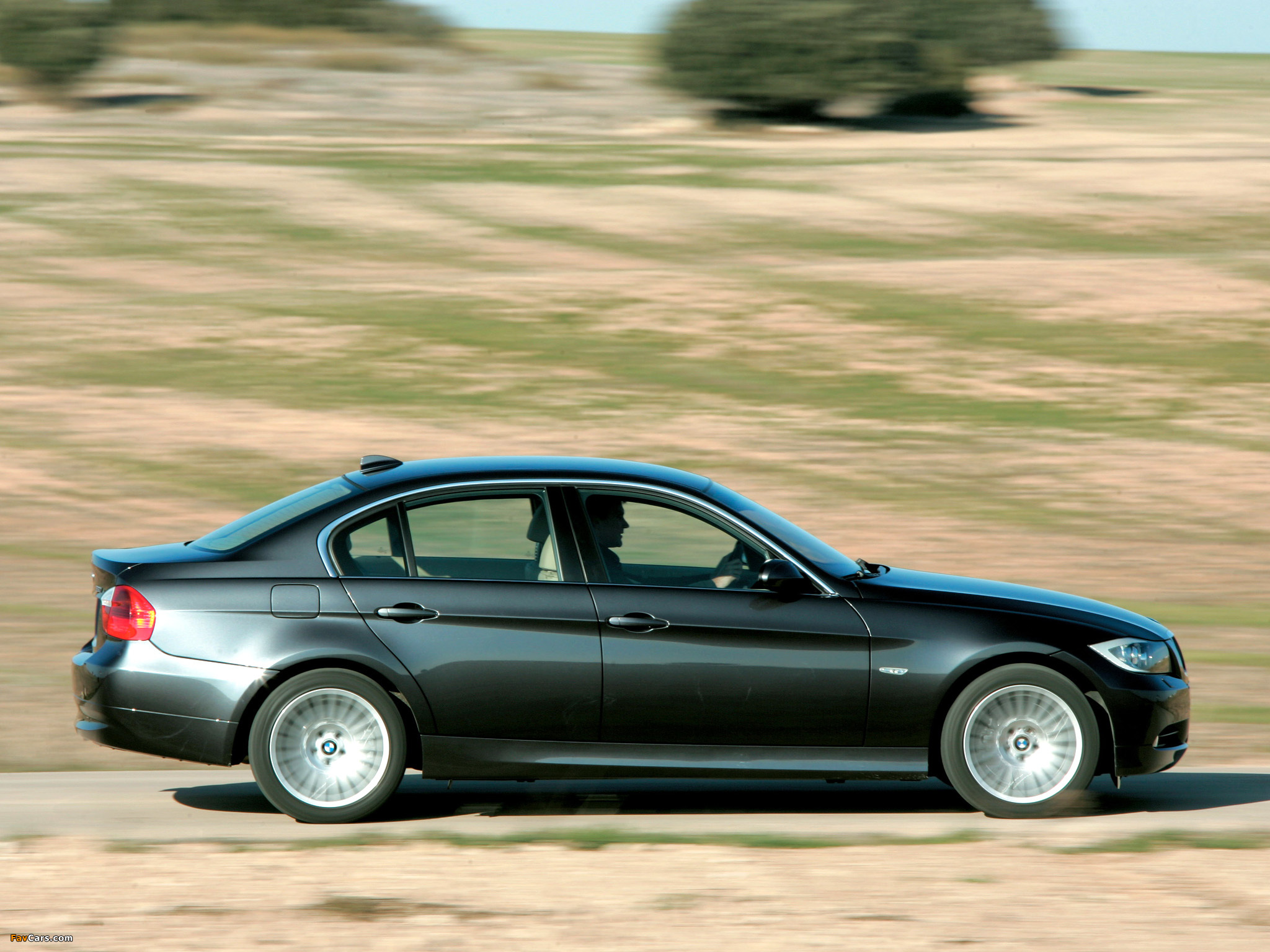 Pictures of BMW 330i Sedan (E90) 2005–08 (2048 x 1536)