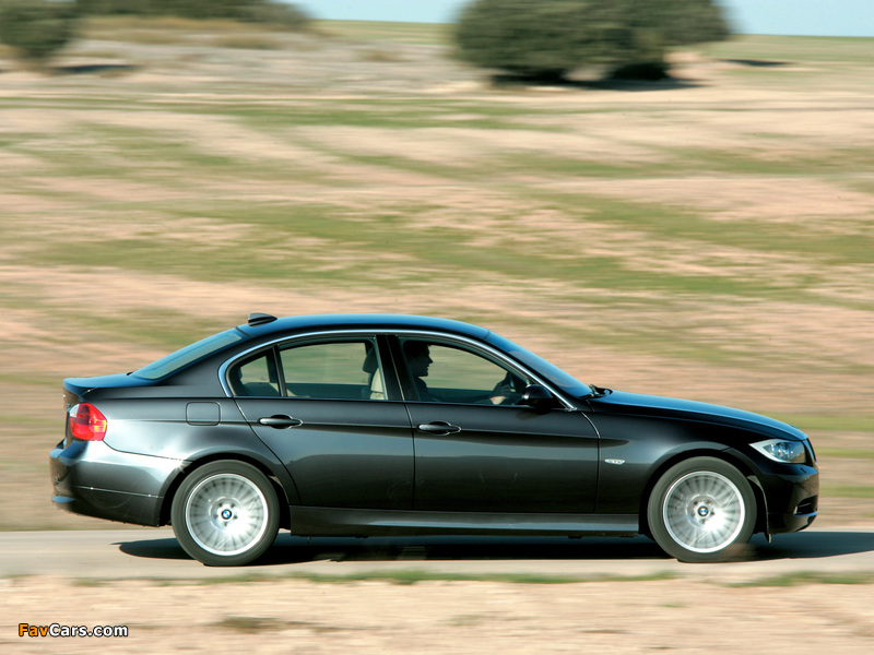 Pictures of BMW 330i Sedan (E90) 2005–08 (800 x 600)