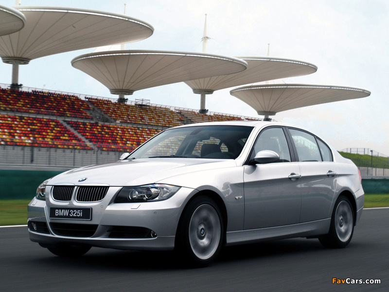 Pictures of BMW 325i Sedan (E90) 2005–08 (800 x 600)