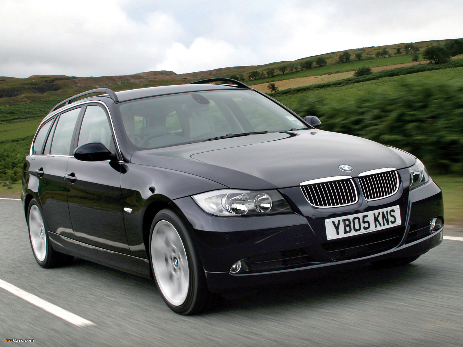 Pictures of BMW 325i Touring UK-spec (E91) 2006–08 (1600 x 1200)