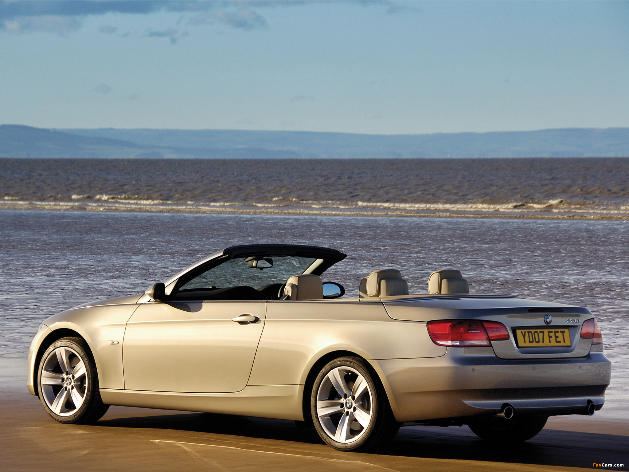 Pictures of BMW 335i Cabrio UK-spec (E93) 2007–10 (2048 x 1536)