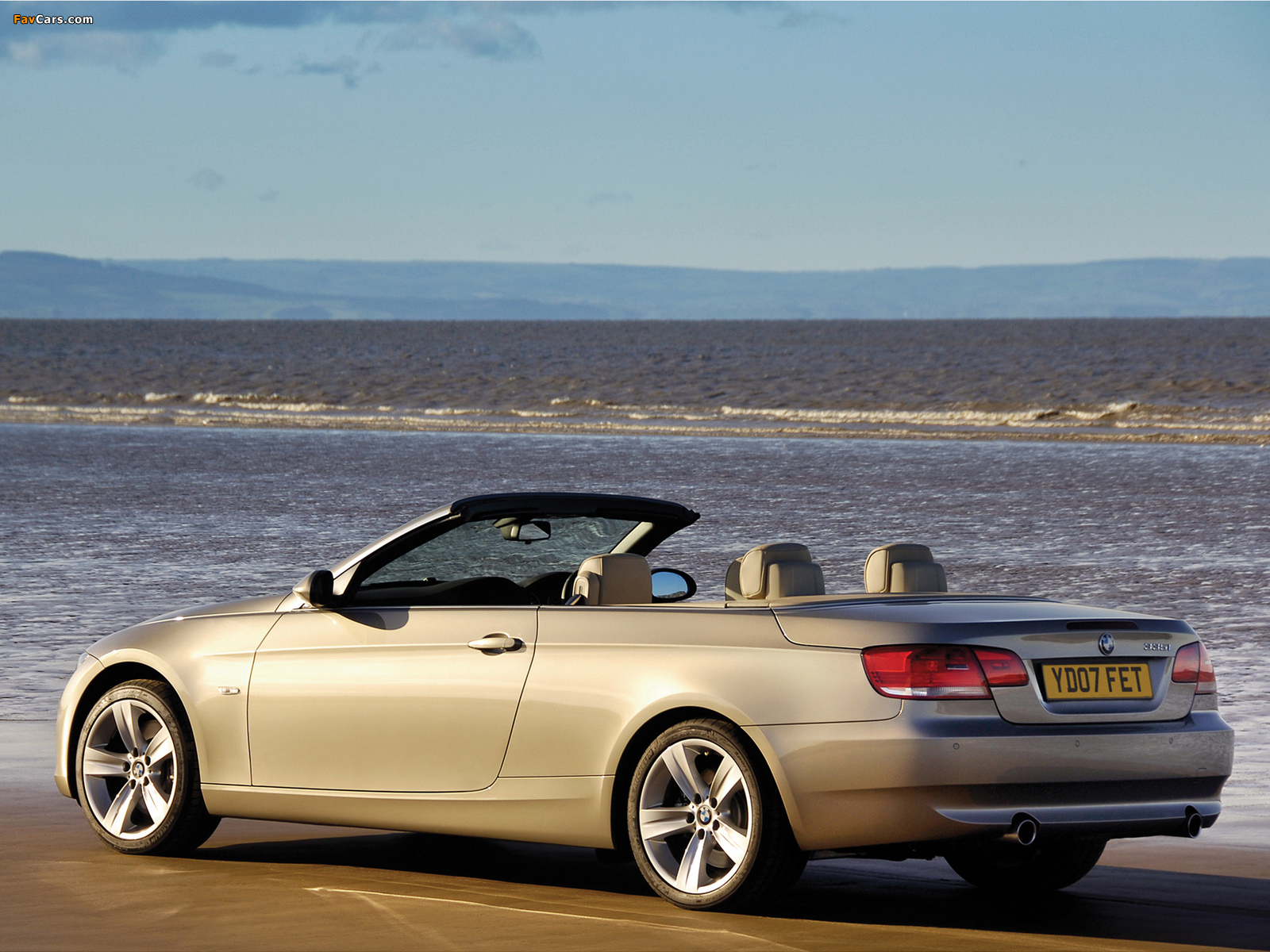 Pictures of BMW 335i Cabrio UK-spec (E93) 2007–10 (1600 x 1200)