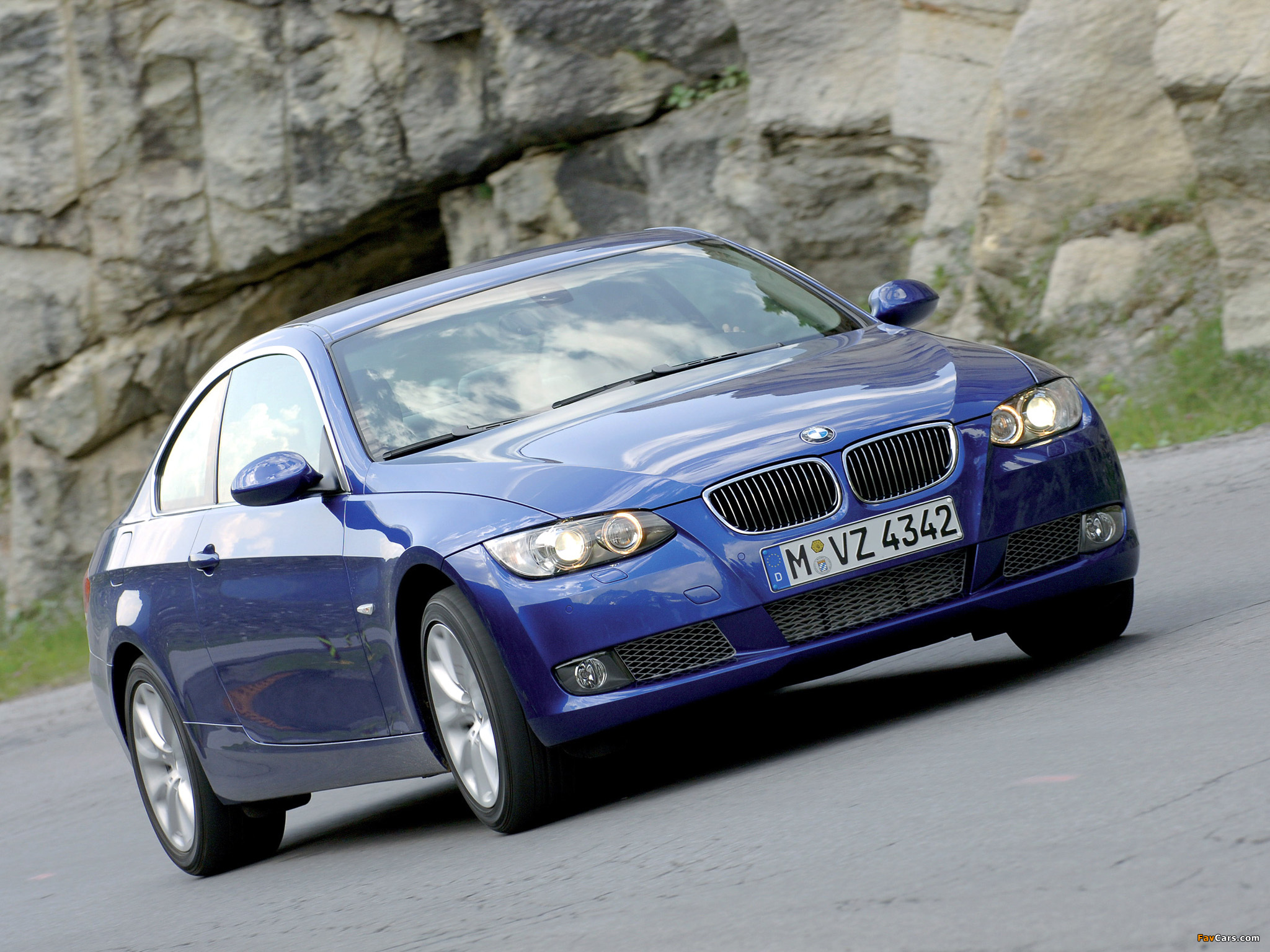 Pictures of BMW 335i Coupe (E92) 2007–10 (2048 x 1536)
