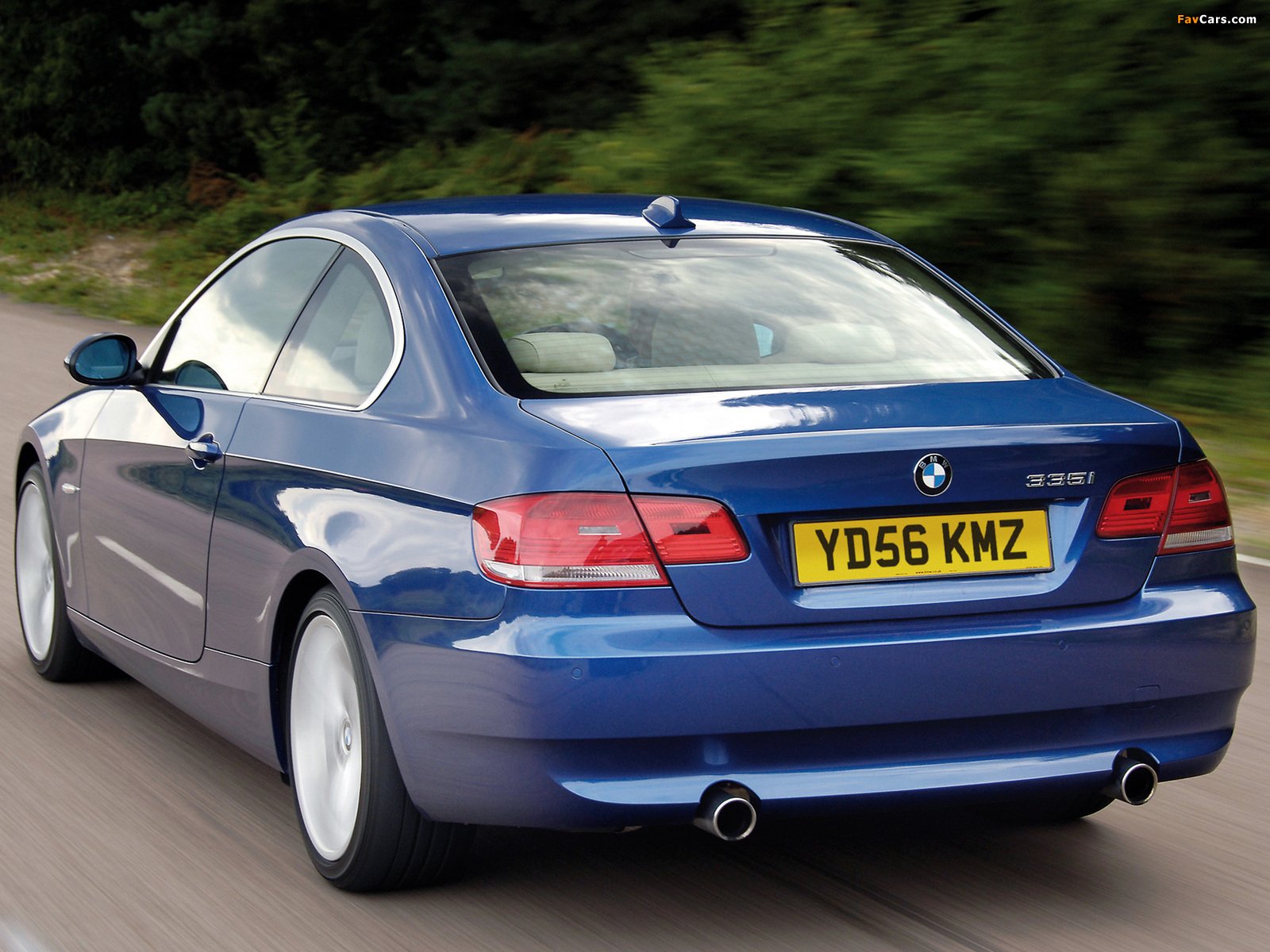 Pictures of BMW 335i Coupe UK-spec (E92) 2007–10 (1600 x 1200)