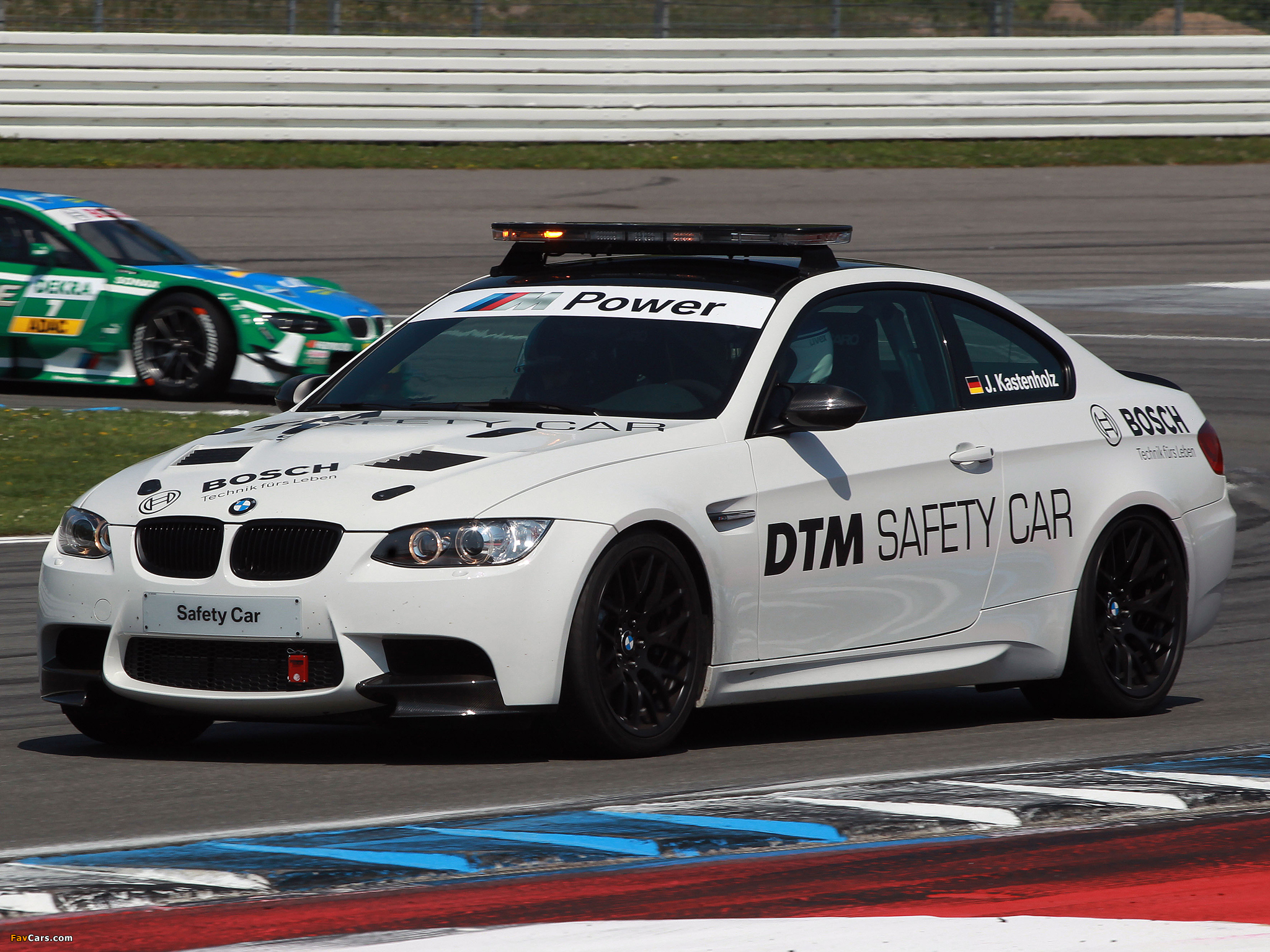 Pictures of BMW M3 Safety Car (E92) 2007–13 (2048 x 1536)