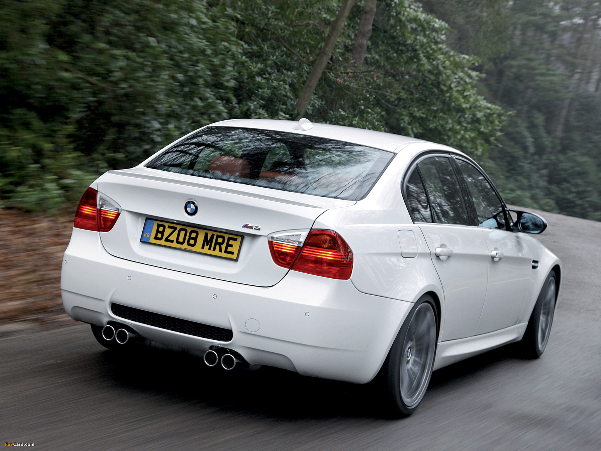 Pictures of BMW M3 Sedan UK-spec (E90) 2008–10 (2048 x 1536)