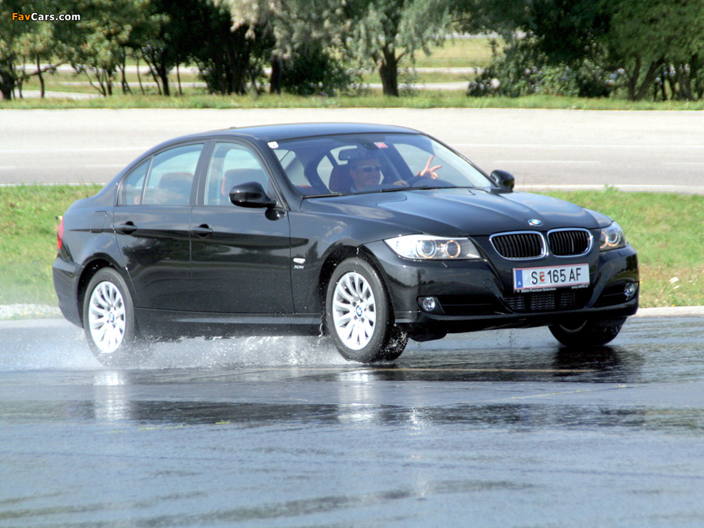 Pictures of BMW 320d xDrive Sedan (E90) 2008–11 (1024 x 768)