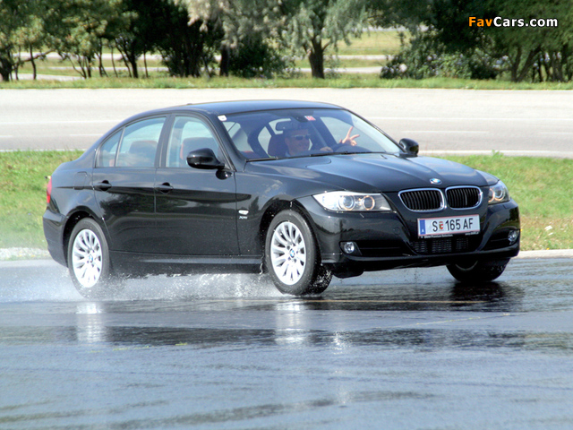Pictures of BMW 320d xDrive Sedan (E90) 2008–11 (640 x 480)