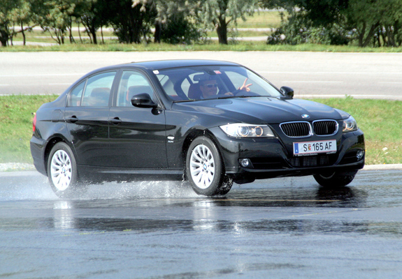 Pictures of BMW 320d xDrive Sedan (E90) 2008–11