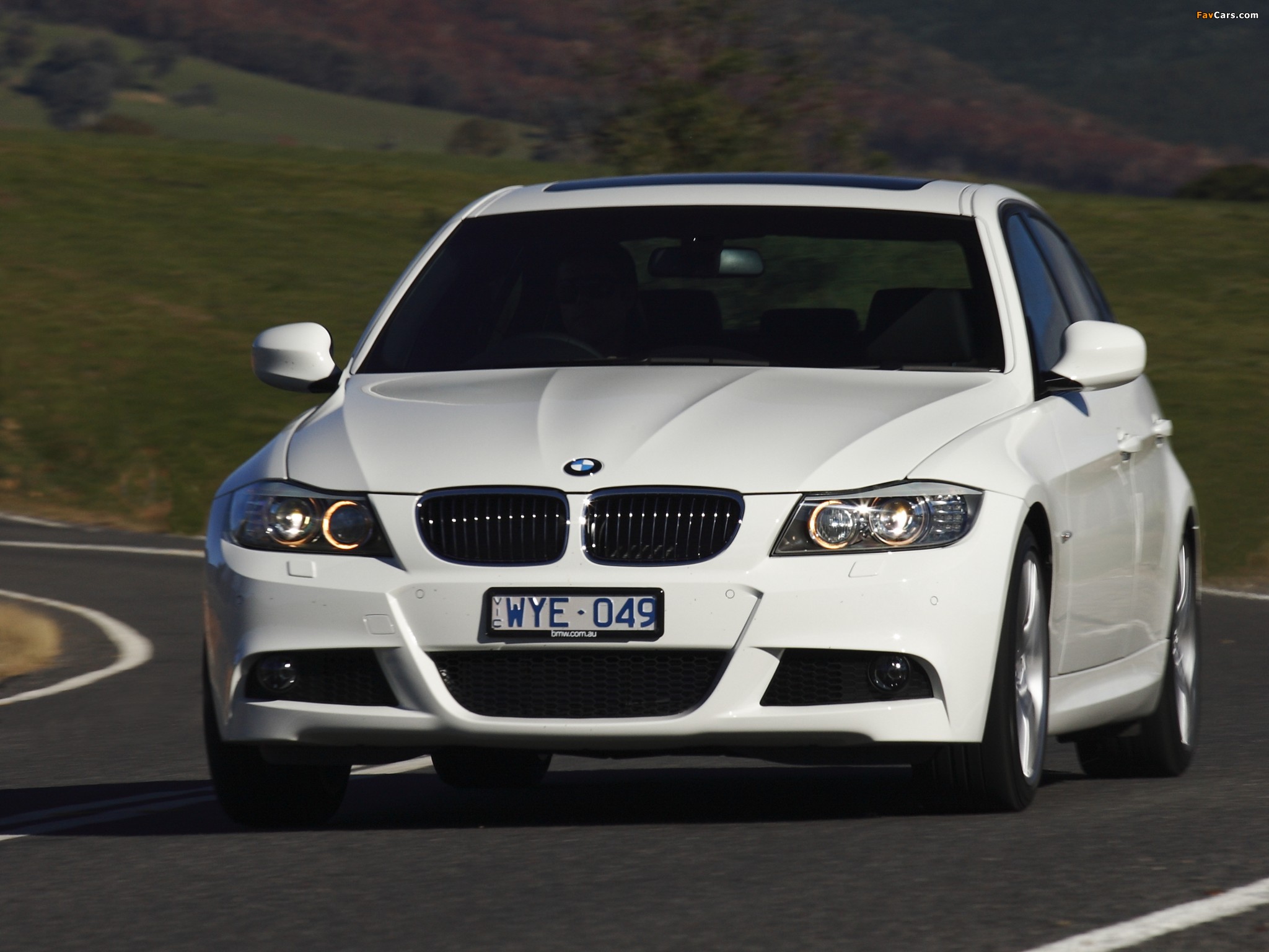 Pictures of BMW 330d Sedan M Sports Package AU-spec (E90) 2008–11 (2048 x 1536)