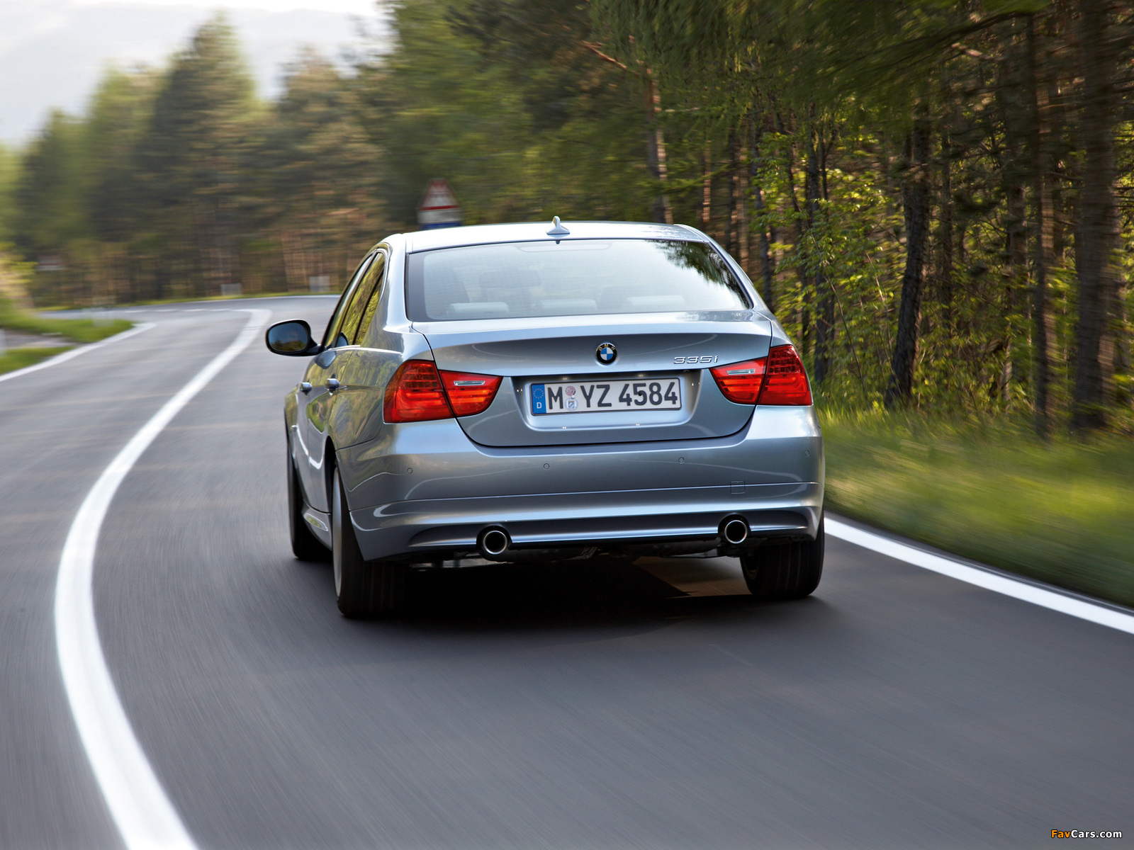 Pictures of BMW 335i Sedan (E90) 2008–11 (1600 x 1200)