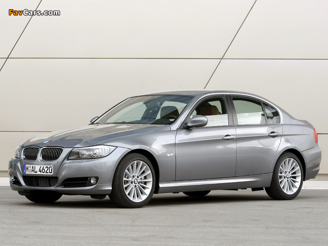 Pictures of BMW 330d Sedan (E90) 2008–11 (640 x 480)