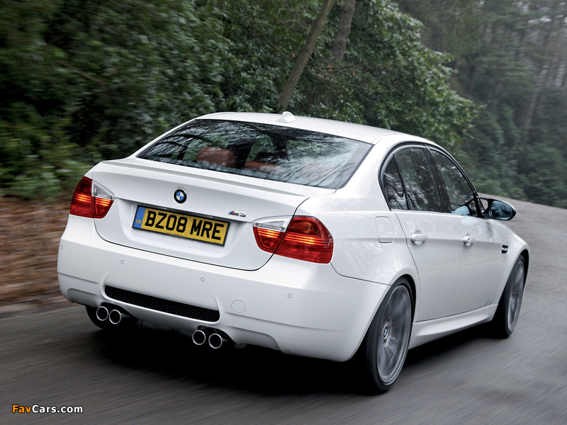 Pictures of BMW M3 Sedan UK-spec (E90) 2008–10 (800 x 600)