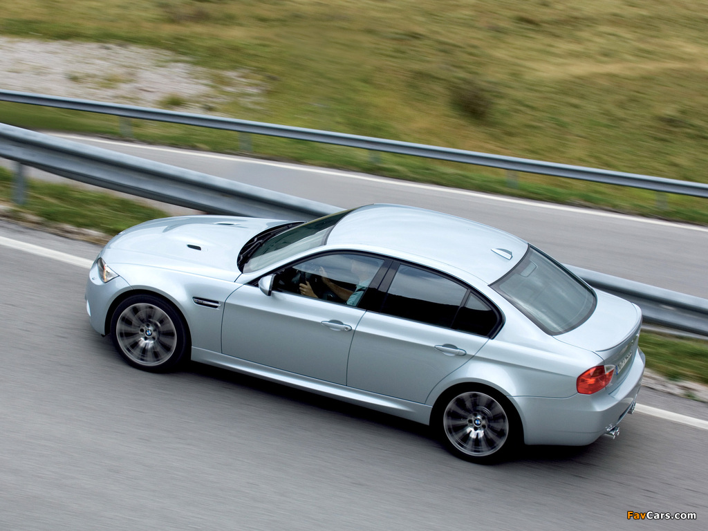 Pictures of BMW M3 Sedan (E90) 2008–10 (1024 x 768)