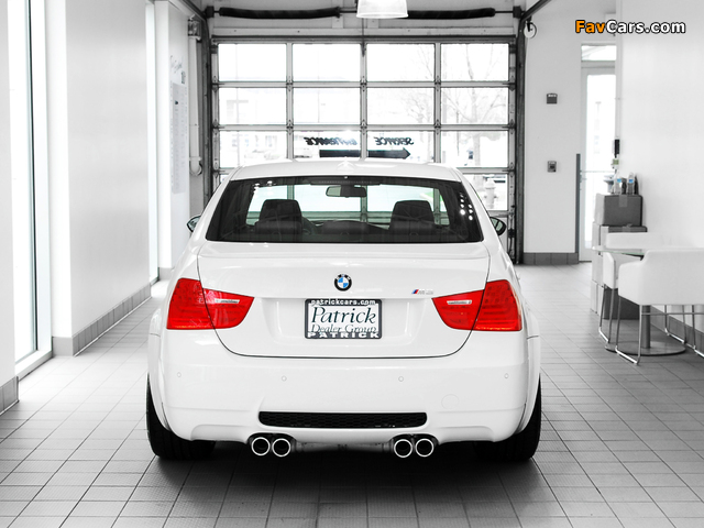 Pictures of IND BMW M3 Sedan (E90) 2009–10 (640 x 480)
