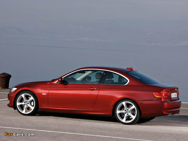 Pictures of BMW 335i Coupe (E92) 2010 (640 x 480)