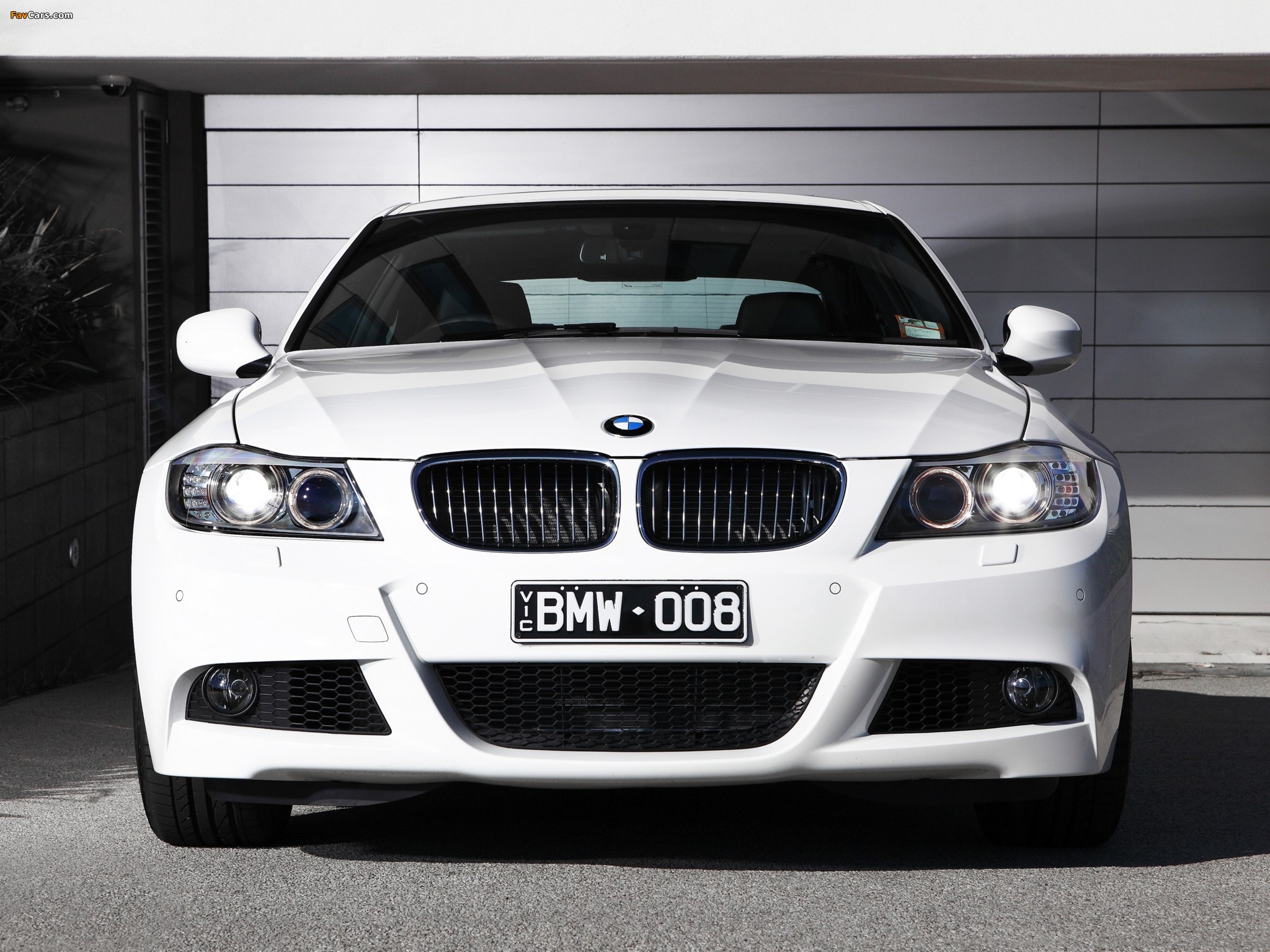 Pictures of BMW 325i Sedan M Sports Package AU-spec (E90) 2011 (2048 x 1536)