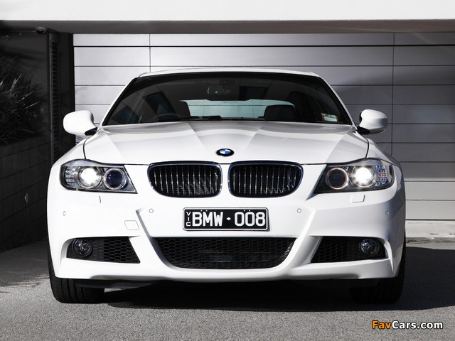 Pictures of BMW 325i Sedan M Sports Package AU-spec (E90) 2011 (640 x 480)