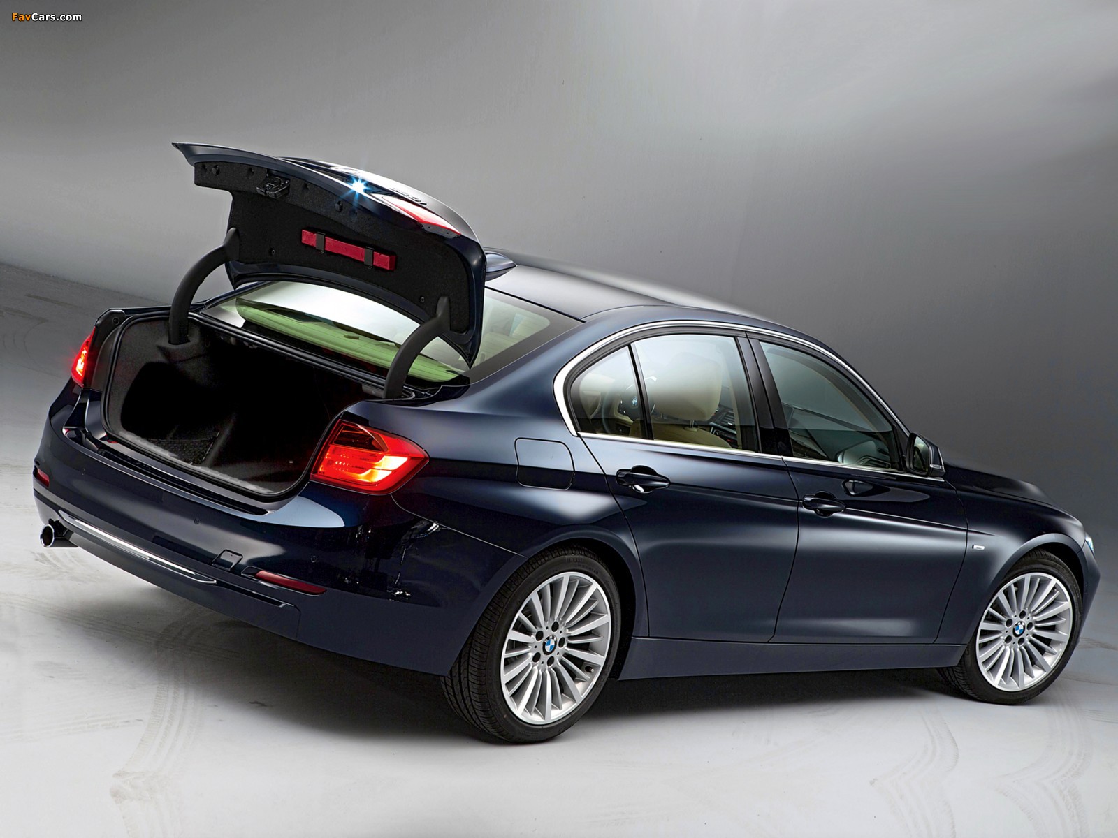 Pictures of BMW 320i Sedan Luxury Line (F30) 2012 (1600 x 1200)