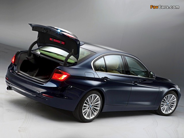 Pictures of BMW 320i Sedan Luxury Line (F30) 2012 (640 x 480)