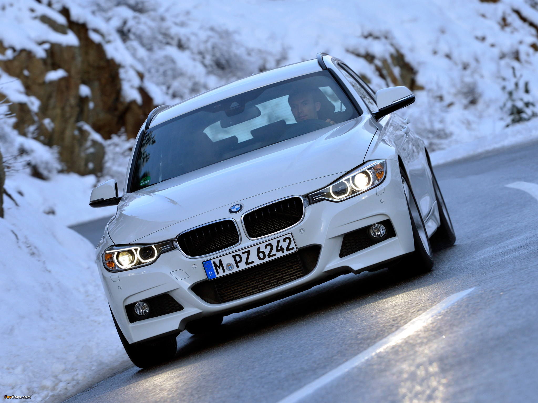Pictures of BMW 320d xDrive Touring M Sports Package (F31) 2013 (2048 x 1536)