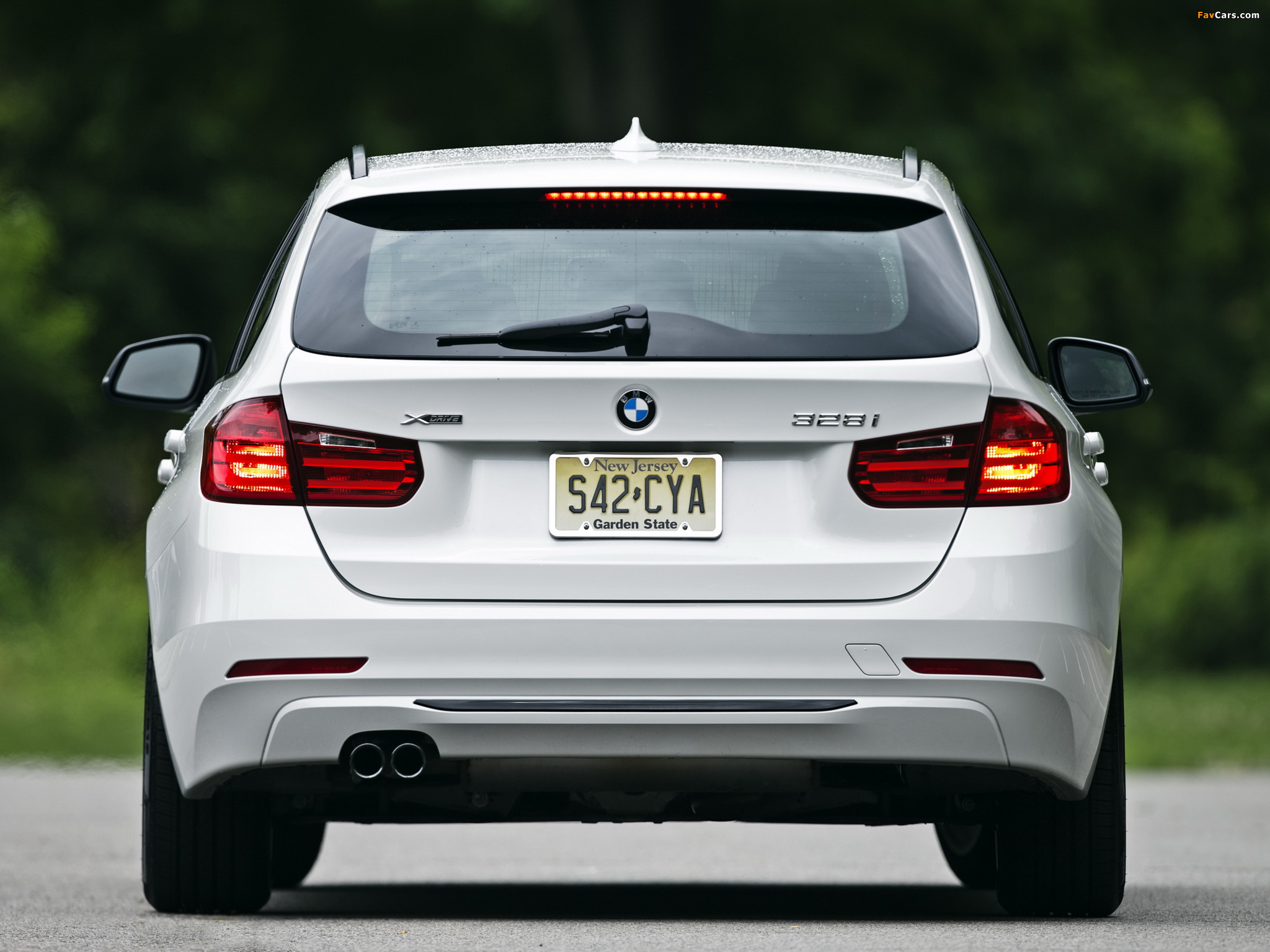 Pictures of BMW 328i xDrive Sports Wagon (F31) 2013 (2048 x 1536)