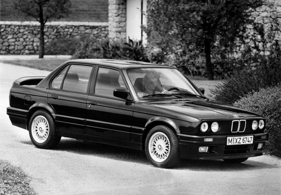 Pictures of BMW 325i Sedan M-Technik (E30) 1989–91