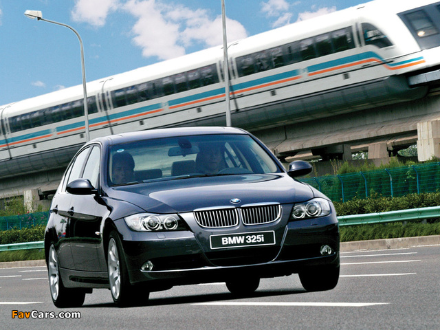 Pictures of BMW 325i Sedan (E90) 2005–08 (640 x 480)