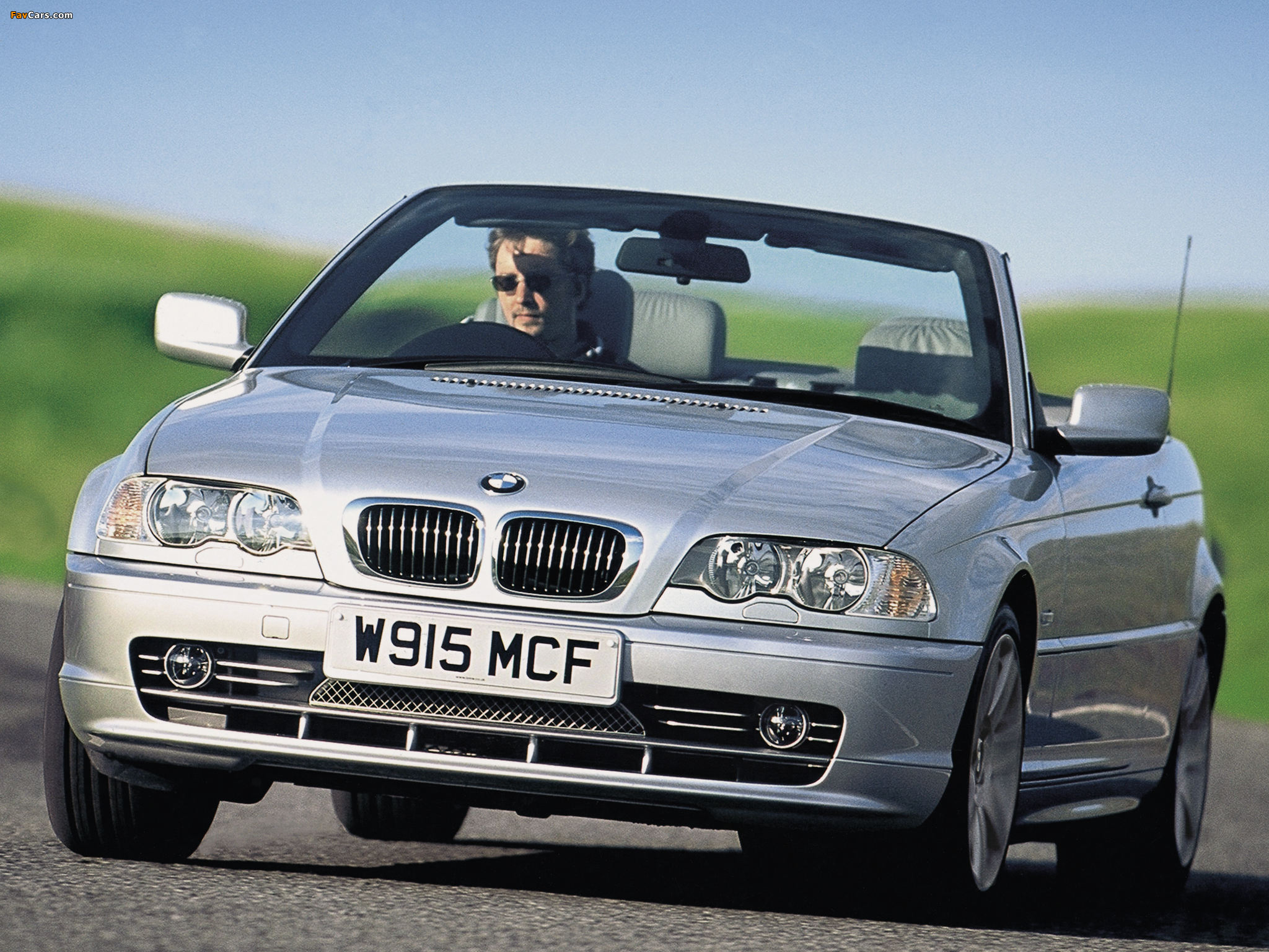 BMW 330Ci Cabrio UK-spec (E46) 2000–03 wallpapers (2048 x 1536)