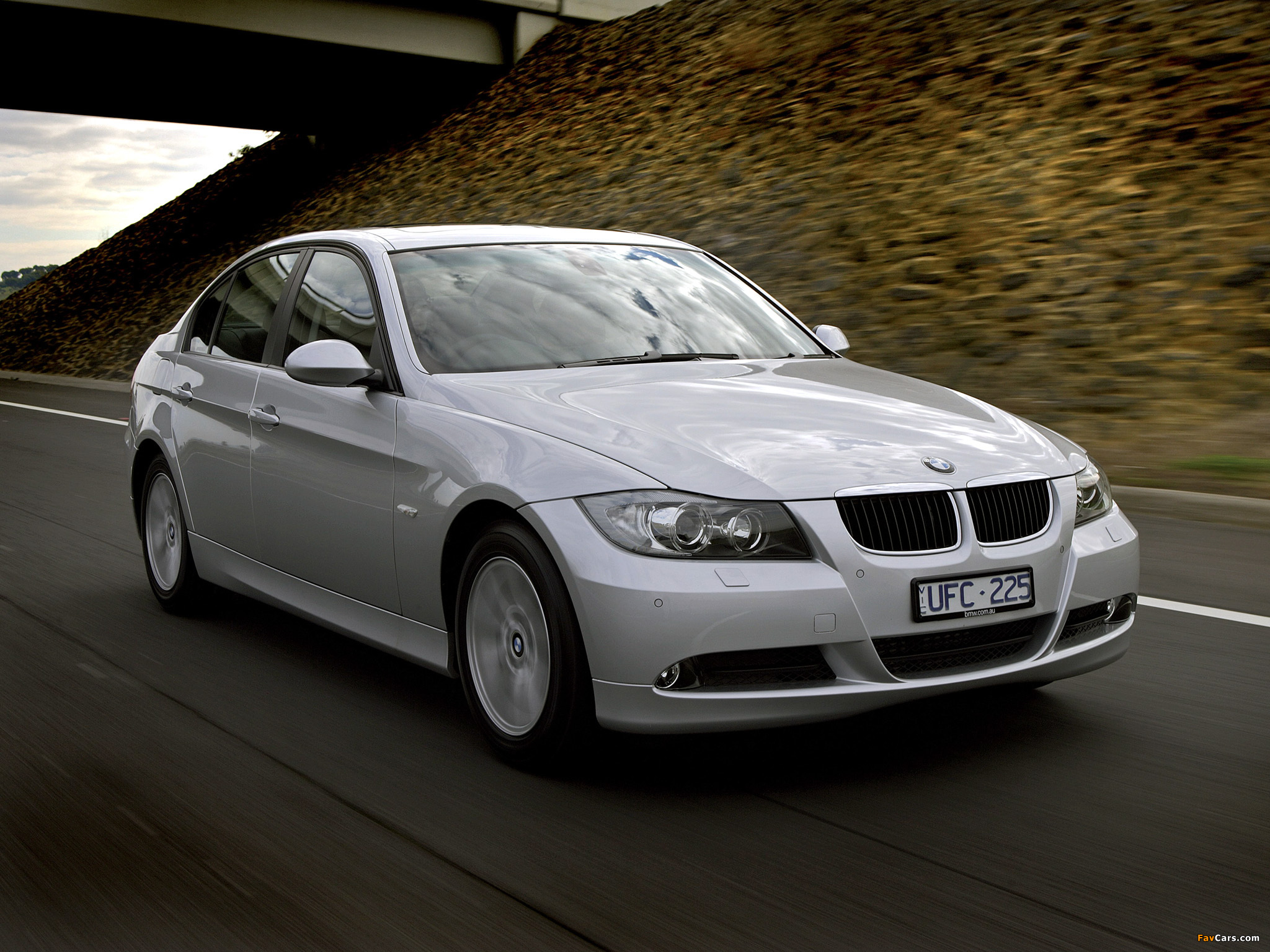 BMW 320d Sedan AU-spec (E90) 2005–08 wallpapers (2048 x 1536)