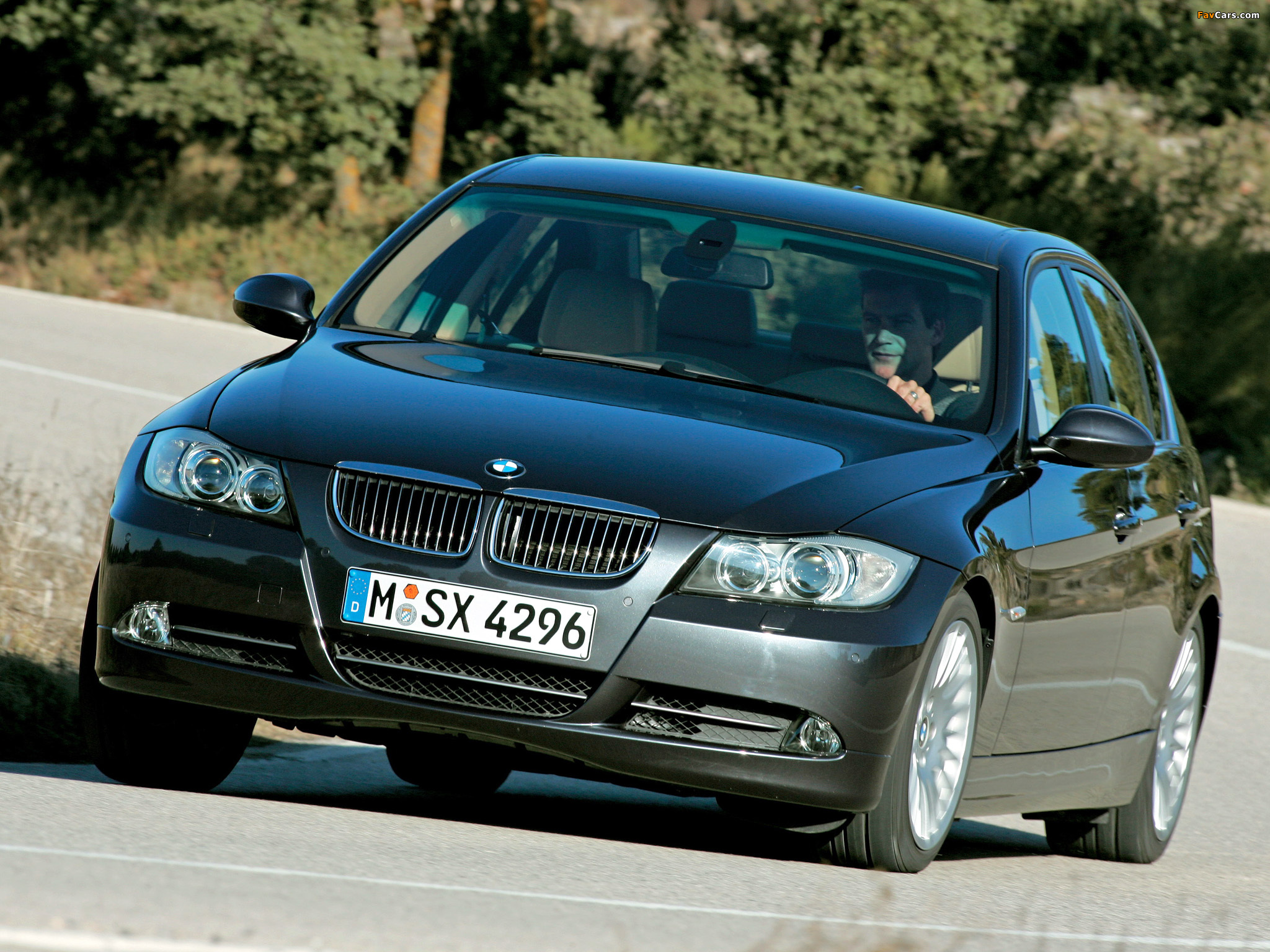 BMW 330i Sedan (E90) 2005–08 wallpapers (2048 x 1536)