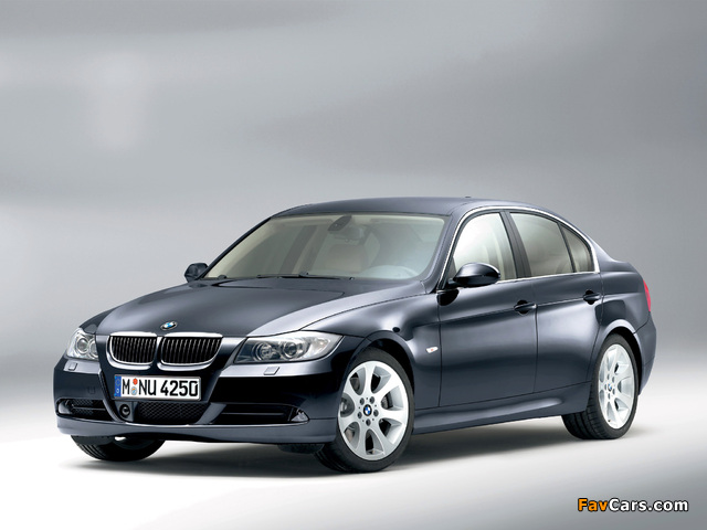 BMW 330i Sedan (E90) 2005–08 wallpapers (640 x 480)