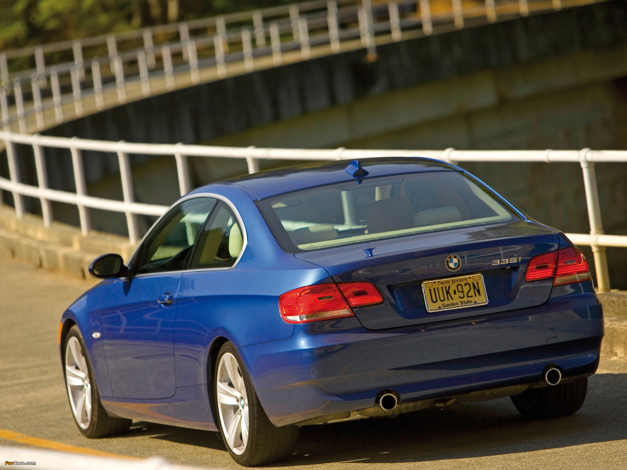 BMW 335i Coupe US-spec (E92) 2007–10 wallpapers (2048 x 1536)