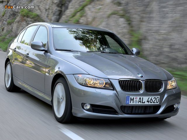 BMW 330d Sedan (E90) 2008–11 wallpapers (640 x 480)