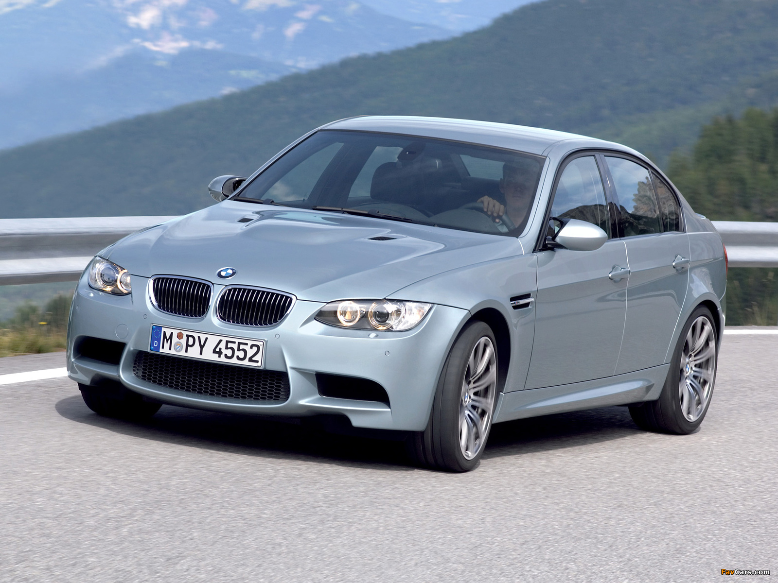 BMW M3 Sedan (E90) 2008–10 wallpapers (1600 x 1200)