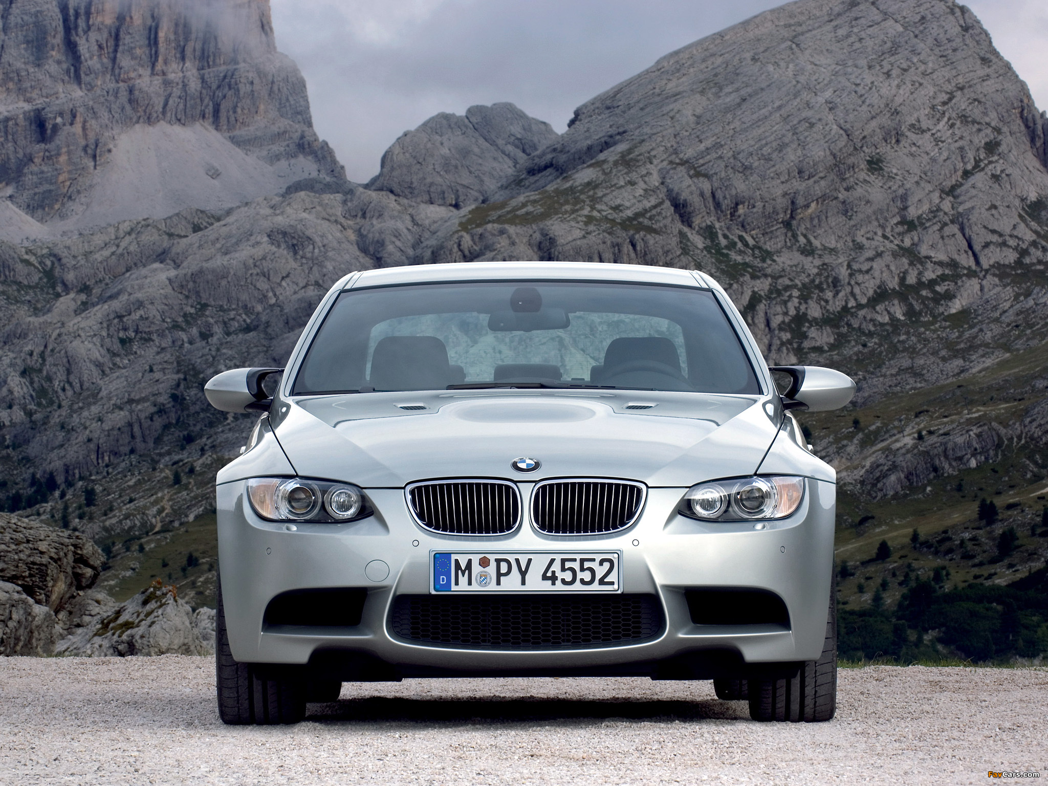 BMW M3 Sedan (E90) 2008–10 wallpapers (2048 x 1536)
