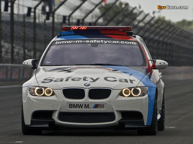 BMW M3 Sedan MotoGP Safety Car (E90) 2009–10 wallpapers (640 x 480)