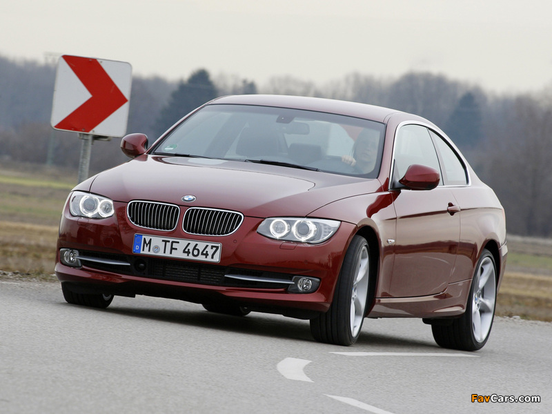 BMW 335i Coupe (E92) 2010 wallpapers (800 x 600)