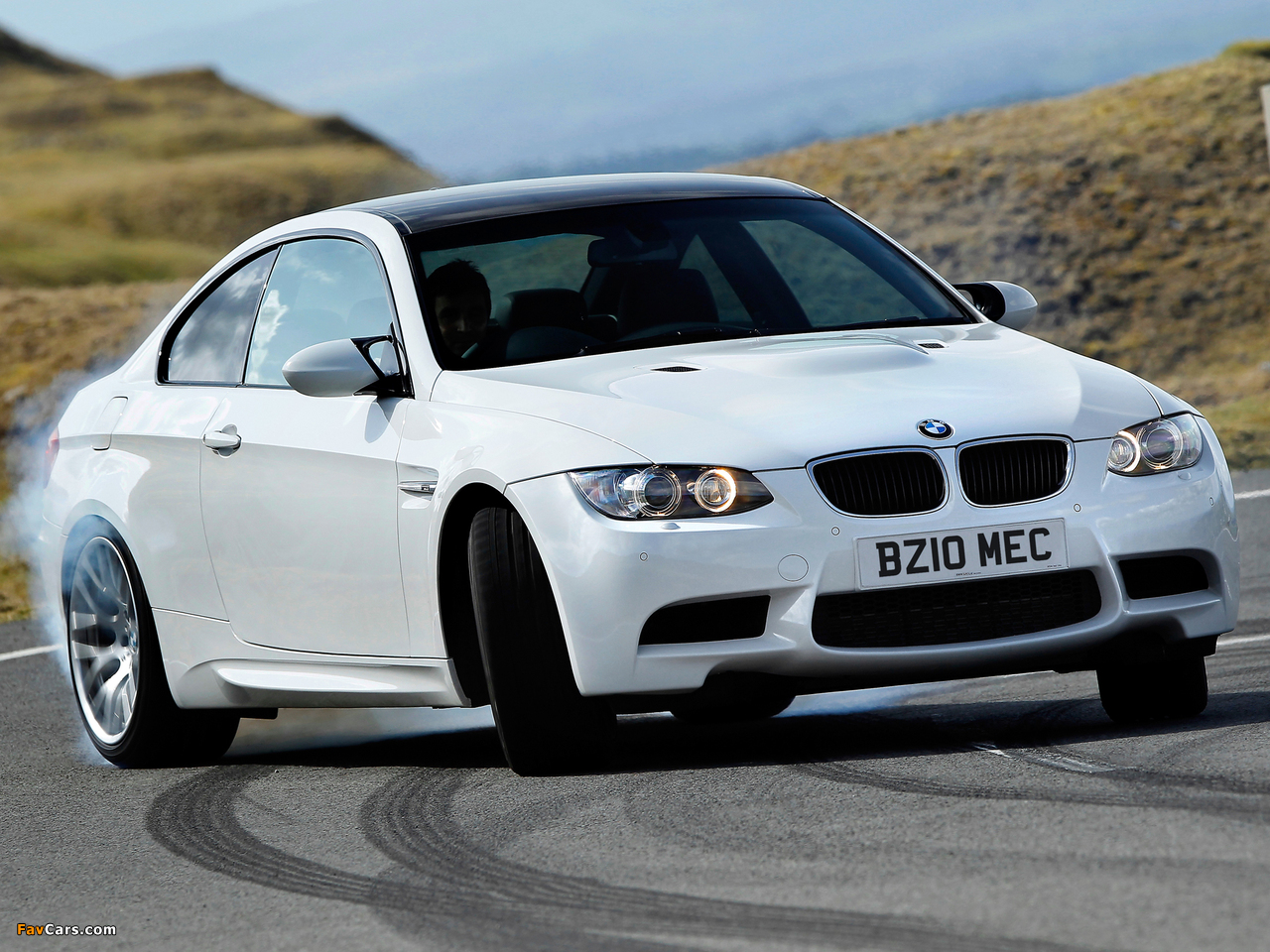 BMW M3 Coupe Competition Package UK-spec (E92) 2010 wallpapers (1280 x 960)