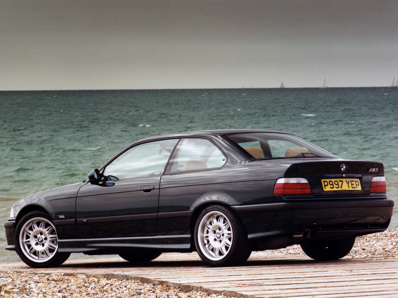 BMW M3 Coupe UK-spec (E36) 1993–98 wallpapers (1600 x 1200)