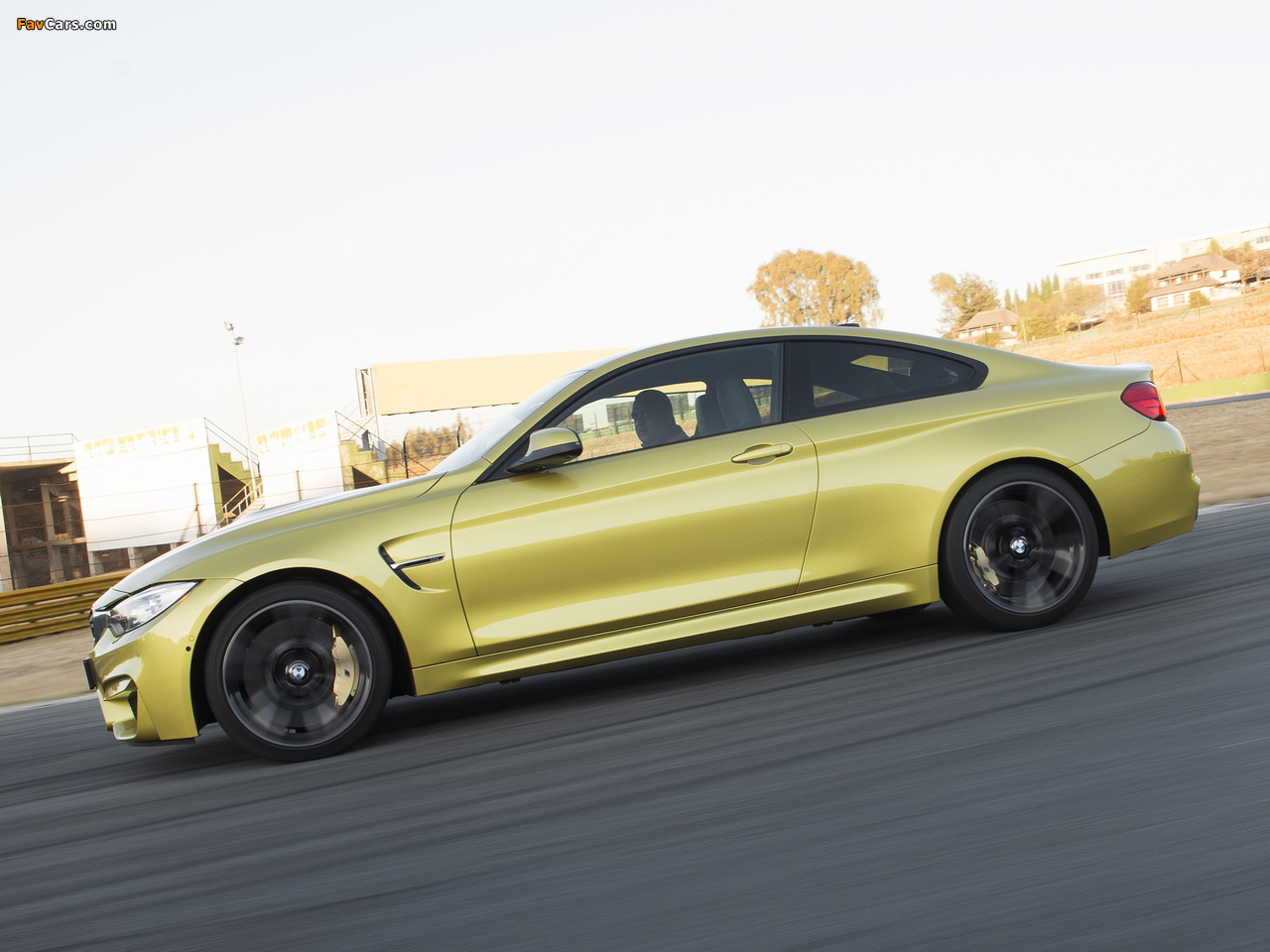 BMW M4 Coupé ZA-spec (F82) 2014 images (1280 x 960)