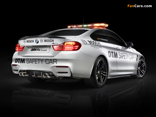 BMW M4 Coupé DTM Safety Car (F82) 2014 images (640 x 480)