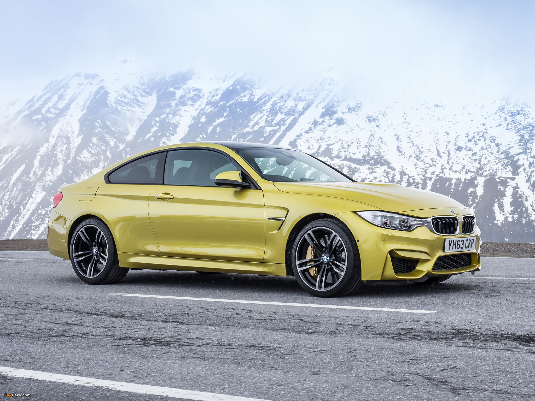 BMW M4 Coupé UK-spec (F82) 2014 photos (2048 x 1536)